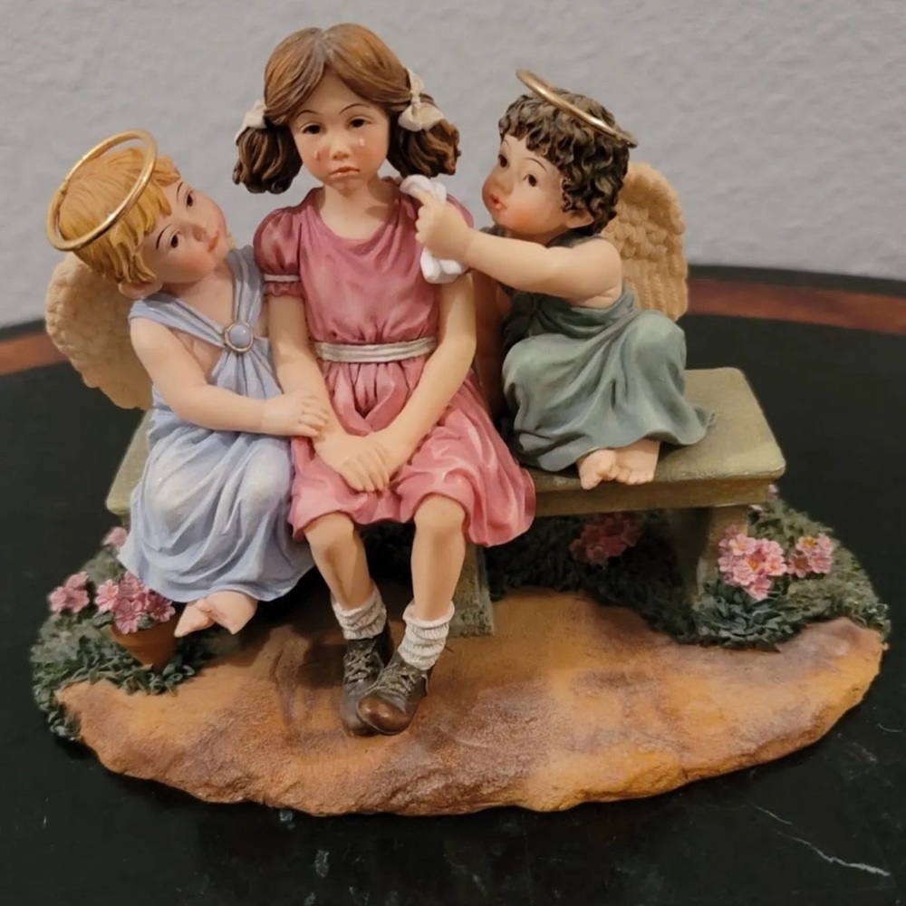 Prayers and Promises Figurine, Lean on Me, Demdaco 2001 Bill Stross.